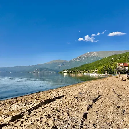 Beachfront Appartamento *